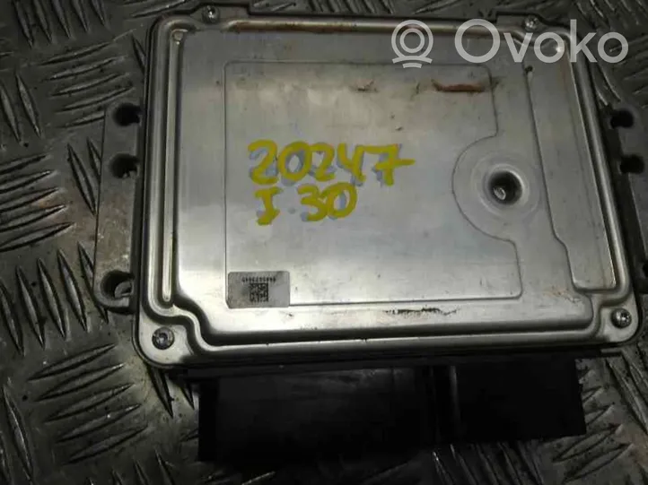 Hyundai i30 Calculateur moteur ECU 