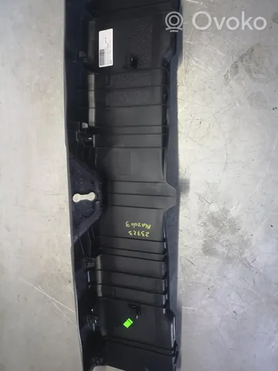 Mazda 3 II Otros elementos de revestimiento del maletero/compartimento de carga BJT66889X