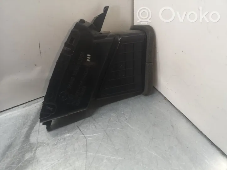 SsangYong Tivoli Centrālais gaisa ventilācijas režģis 765603500