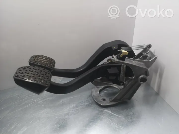 BMW 3 E90 E91 Clutch pedal 4005569