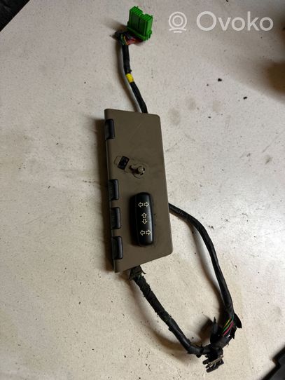 Volvo XC90 Seat control switch 39899885