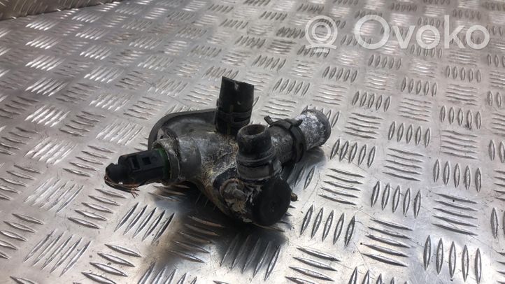 Audi A6 S6 C5 4B Termostat / Obudowa termostatu 038121133A