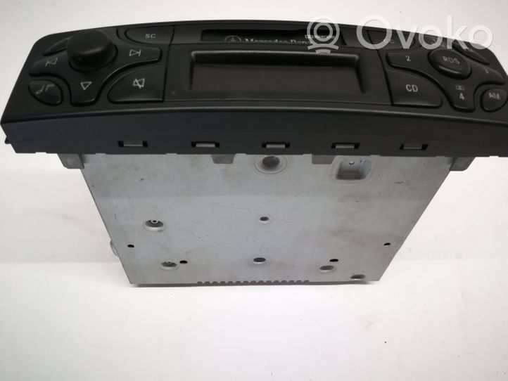 Mercedes-Benz C W203 Unità principale autoradio/CD/DVD/GPS A2038201686