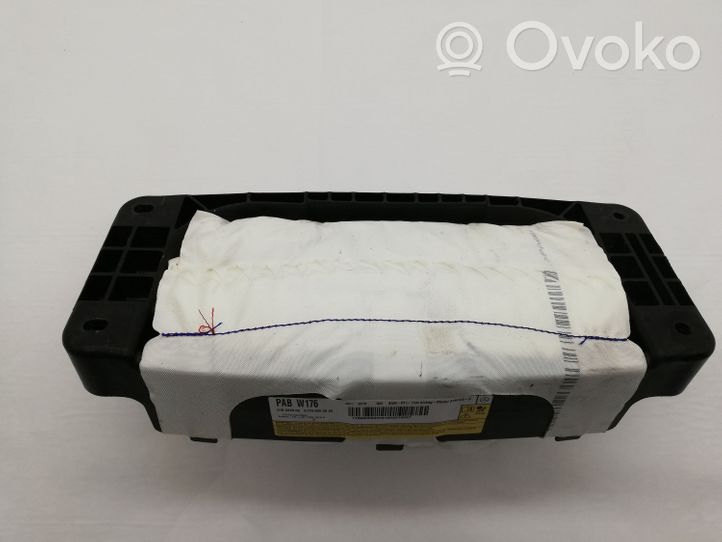 Mercedes-Benz GLA W156 Poduszka powietrzna Airbag pasażera A1768600002