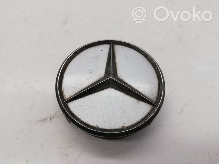 Mercedes-Benz S W220 Manufacturers badge/model letters 2204000125