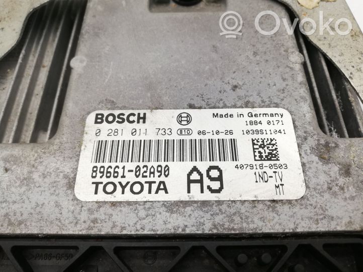Toyota Corolla E120 E130 Calculateur moteur ECU 8966102A90