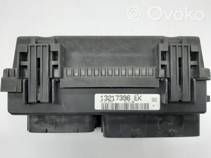 Opel Corsa D Releju montāžas bloks 013217396