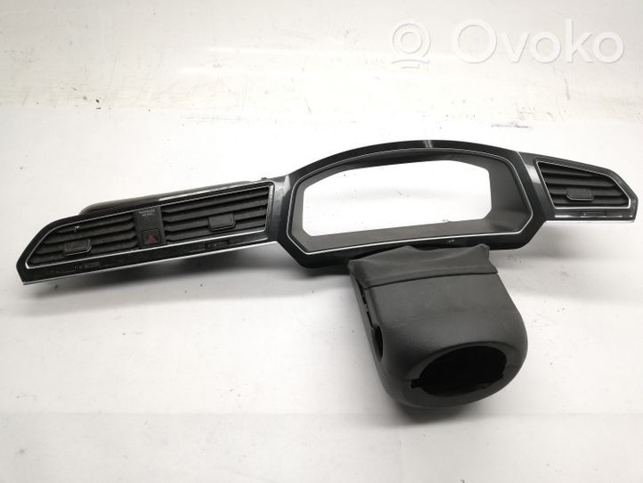 Volkswagen Tiguan Rivestimento del vano portaoggetti del cruscotto 5NC819728