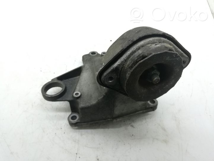 Audi A4 S4 B5 8D Supporto della scatola del cambio 8D0399114