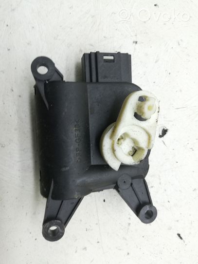 Volkswagen PASSAT B7 Intake manifold valve actuator/motor 3C1907511A