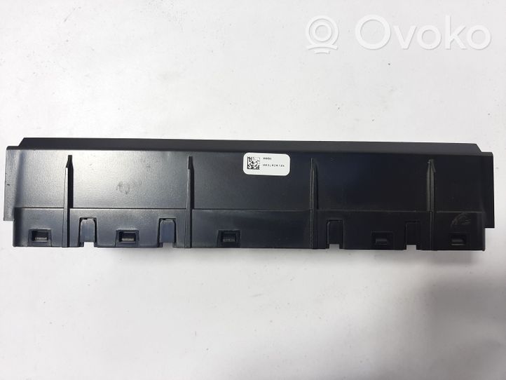 Opel Insignia B Panel klimatyzacji 84137427