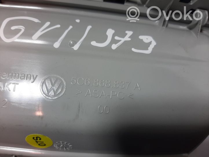 Volkswagen Jetta VI Фонарь освещения передних мест 5C6868837A