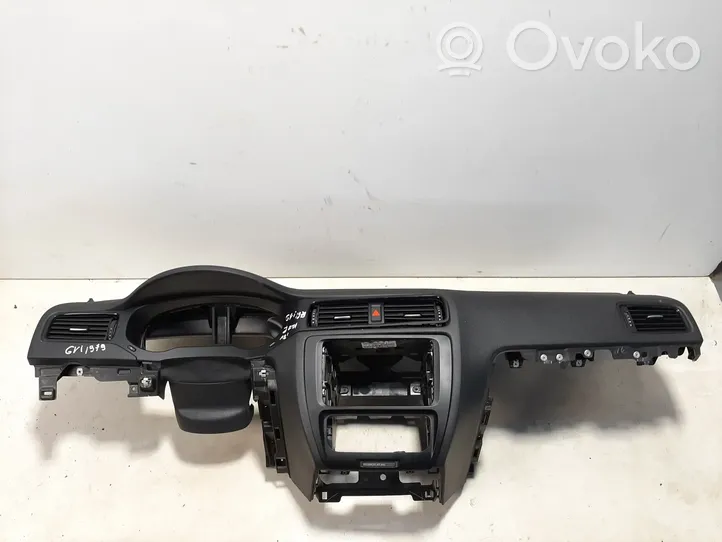 Volkswagen Jetta VI Panel de instrumentos 5C7857002