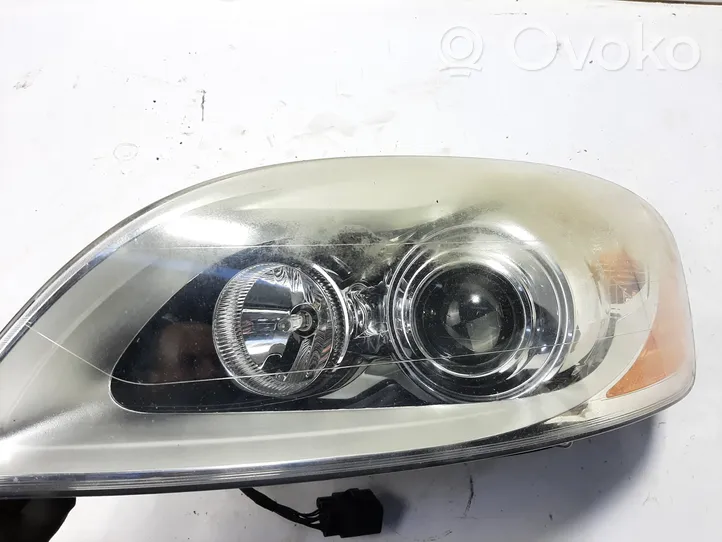 Volvo XC60 Lampa przednia 30763137