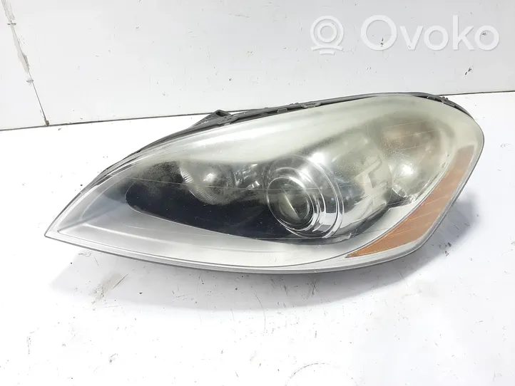 Volvo XC60 Lampa przednia 30763137