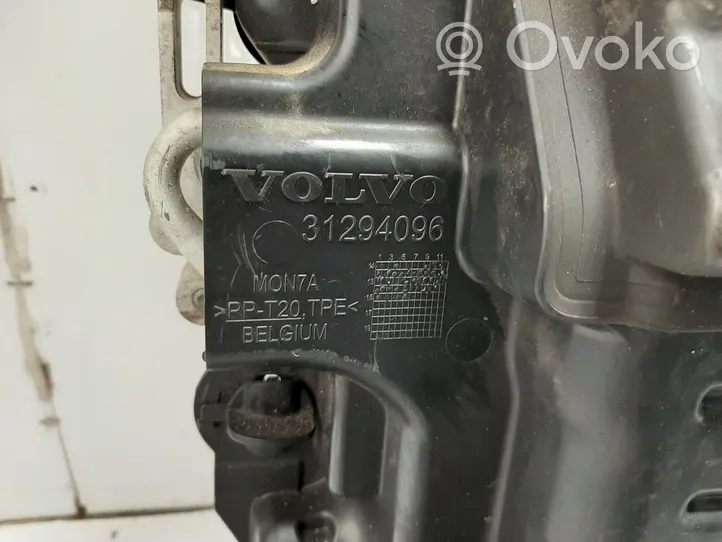 Volvo V40 Set del radiatore 31294096