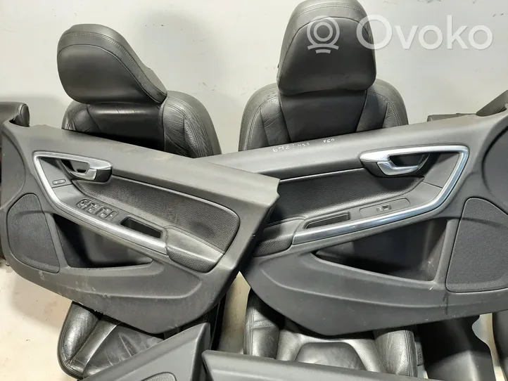 Volvo V60 Set interni 