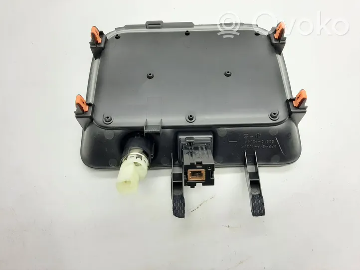 Toyota RAV 4 (XA50) Câble adaptateur AUX 5881342040