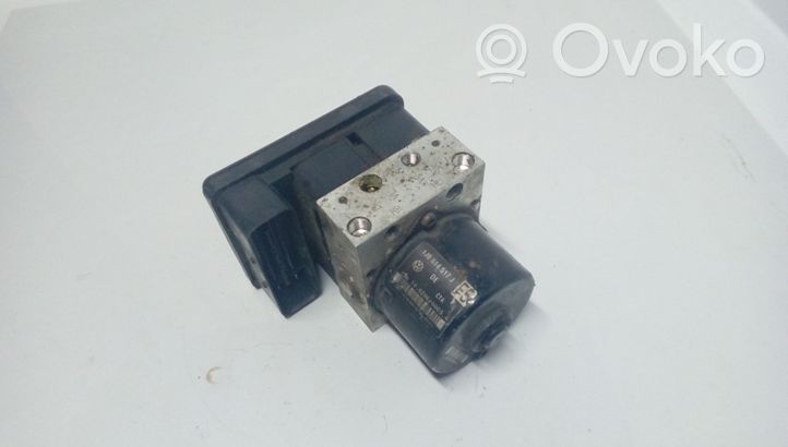 Audi A3 S3 8L ABS-pumppu 1C0907379M