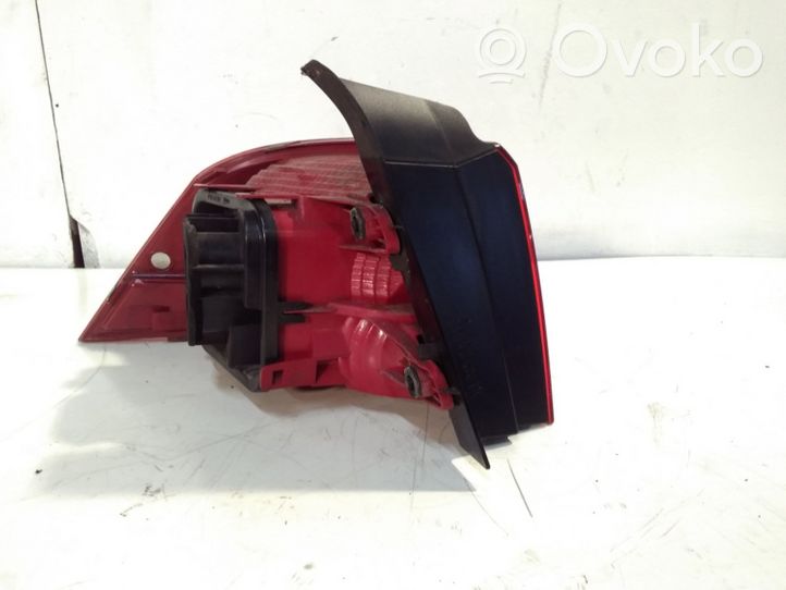 Volkswagen PASSAT B7 Lampa tylna 3AE945096