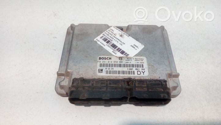 Opel Astra G Calculateur moteur ECU 0281010050