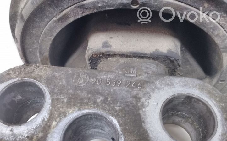 Opel Astra H Supporto di montaggio del motore 90539246