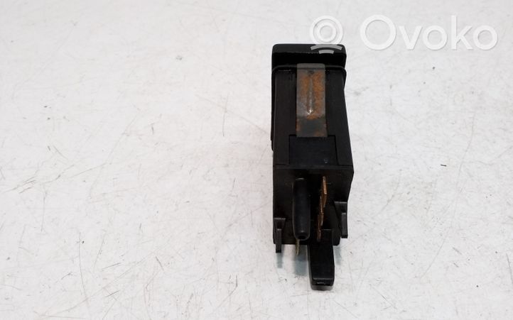 Volkswagen PASSAT B5 Przycisk / Przełącznik ogrzewania szyby przedniej / czołowej 3B0959621C