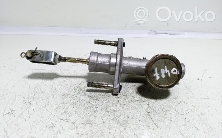 Nissan Almera Tino Główny cylinder sprzęgła 