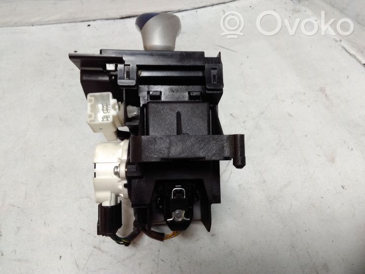 Toyota Prius (XW30) Palanca/selector de cambios (interno) 75C582