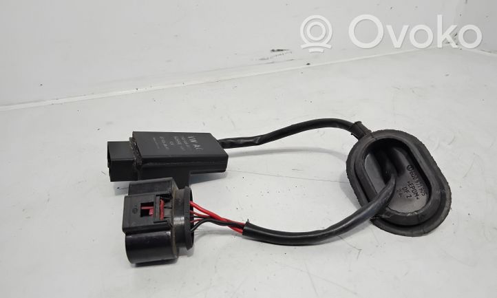 Audi A3 S3 8P Polttoaineen ruiskutuspumpun ohjainlaite/moduuli 1K0906093E