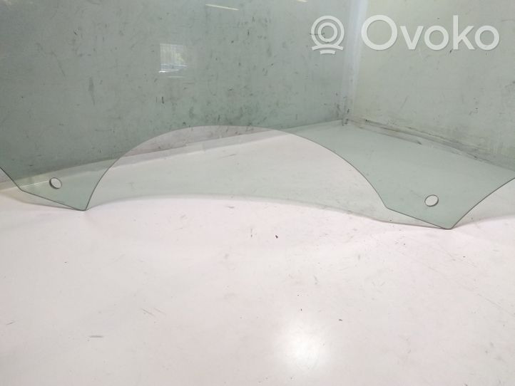 Volkswagen PASSAT B8 Front door window glass four-door 