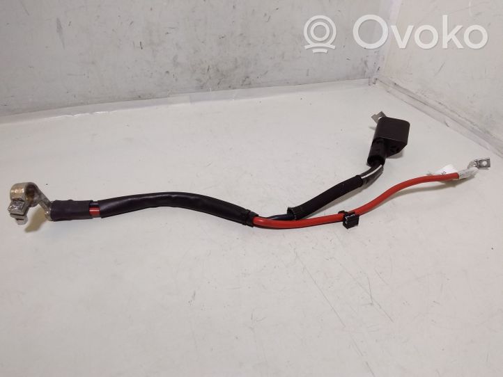 Volkswagen PASSAT B8 Câble de batterie positif 5Q0971228AB