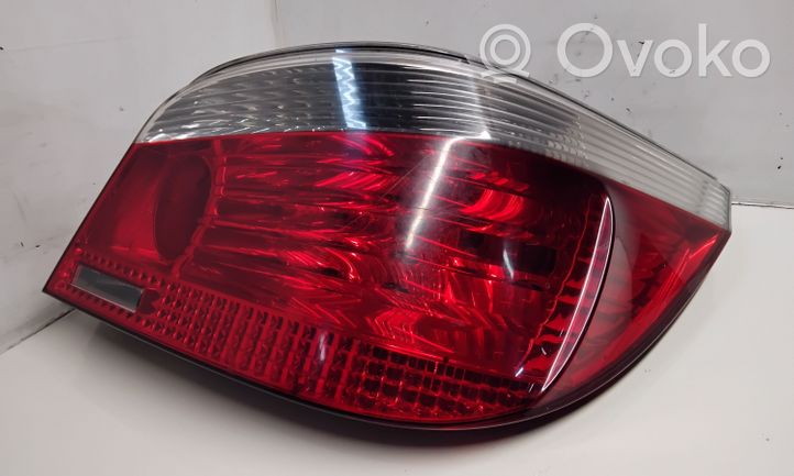 BMW 5 E60 E61 Rear/tail lights 6923306