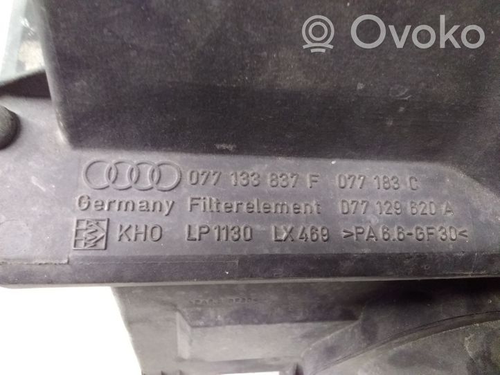 Audi A8 S8 D2 4D Boîtier de filtre à air 077133837F