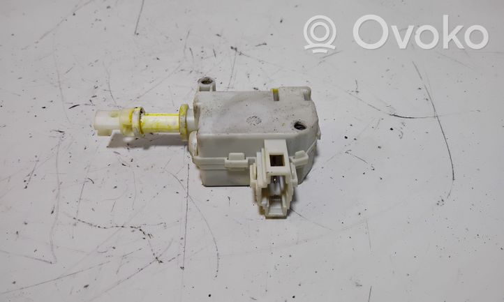 Volkswagen PASSAT CC Fuel tank cap lock motor 3C8810773A