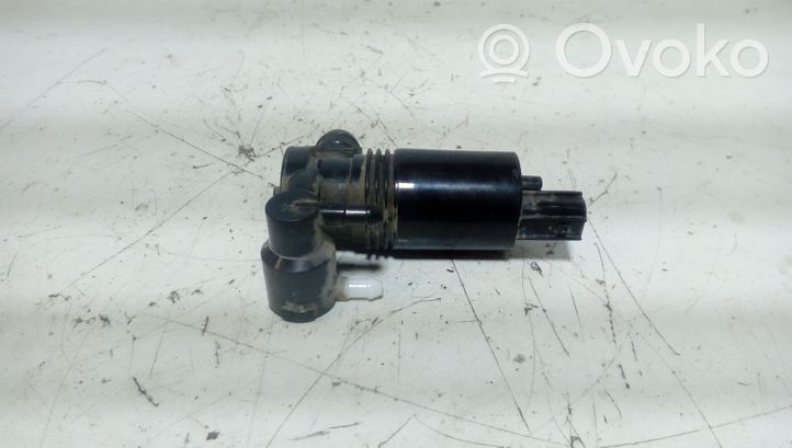 Ford Fiesta Windscreen/windshield washer pump 8A6117K624AA