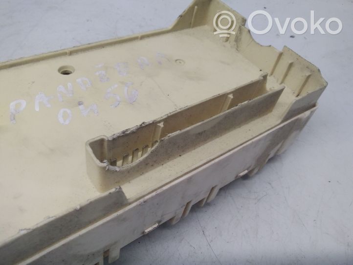 Mitsubishi Pajero Module de fusibles 3A230291