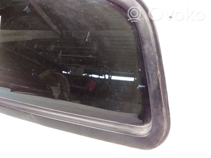Audi A2 Fenêtre latérale avant / vitre triangulaire 
