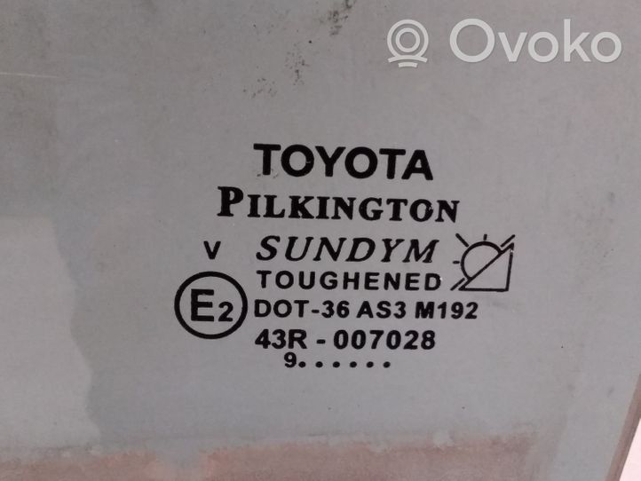 Toyota Avensis T220 Takaoven ikkunalasi 