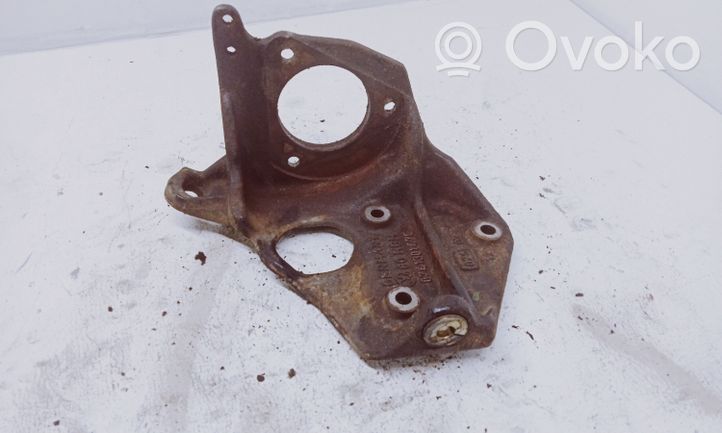 Volkswagen Transporter - Caravelle T4 Support pompe injection à carburant 074130141C