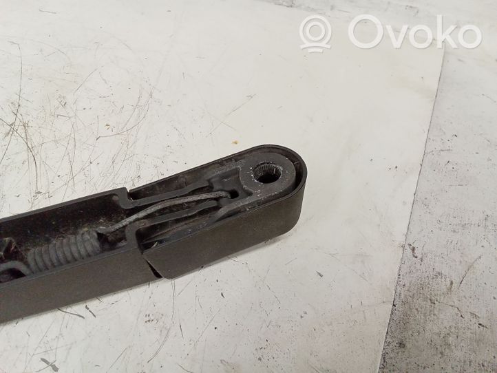 Nissan Qashqai Ramię wycieraczki szyby tylnej 28781JD00A