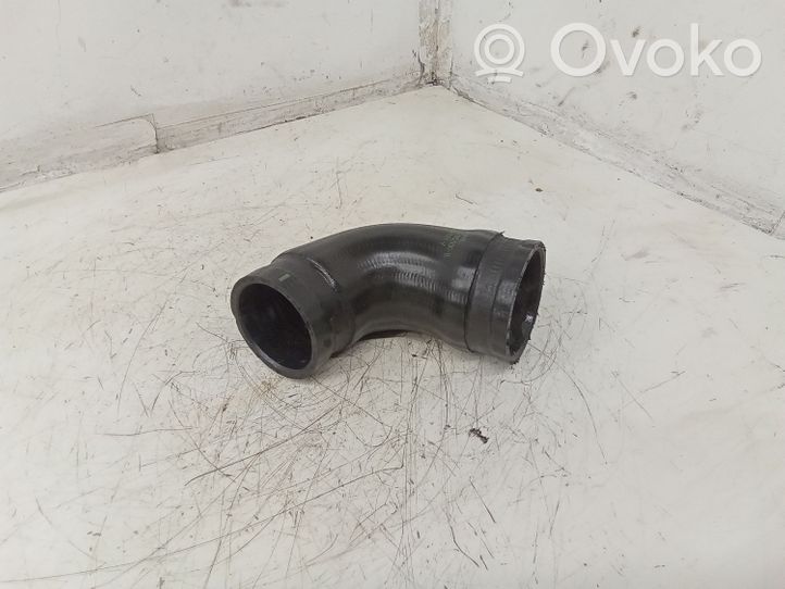 BMW 5 E39 Tube d'admission de tuyau de refroidisseur intermédiaire 7786530