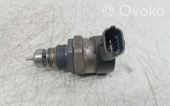 Volvo XC60 Fuel pressure regulator 30777576