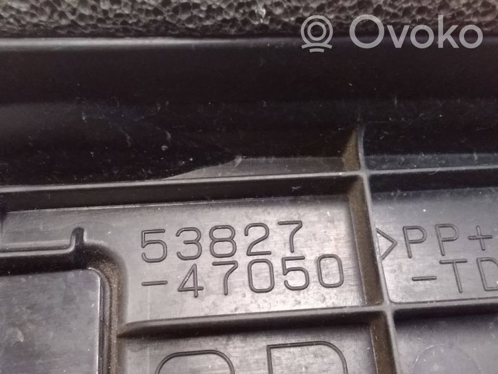 Toyota Prius (XW50) Panel wykończeniowy błotnika 5382747050