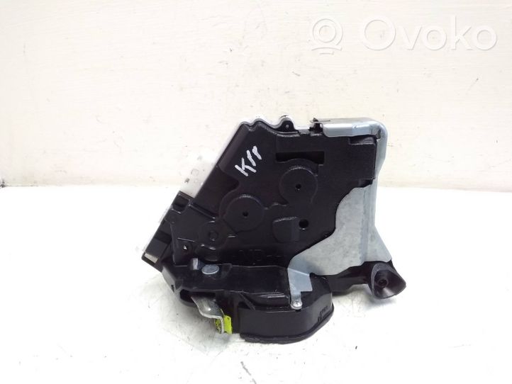 Toyota Prius (XW50) Front door lock 