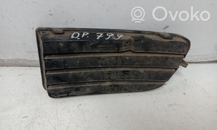 Mitsubishi Carisma Grille inférieure de pare-chocs avant XR384228RH