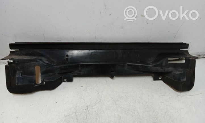 BMW 3 E46 Radiator trim 8211467