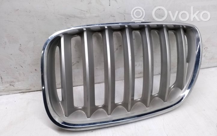 BMW X5 E53 Maskownica / Grill / Atrapa górna chłodnicy 7124815