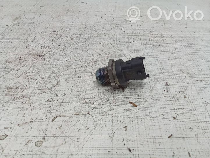 Volvo XC90 Capteur de pression de carburant 0281002707