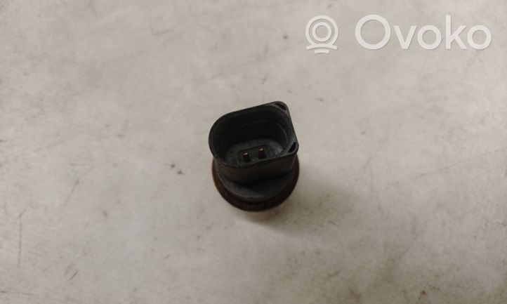 Volkswagen PASSAT B6 Sonde de température de liquide de refroidissement 06A919501